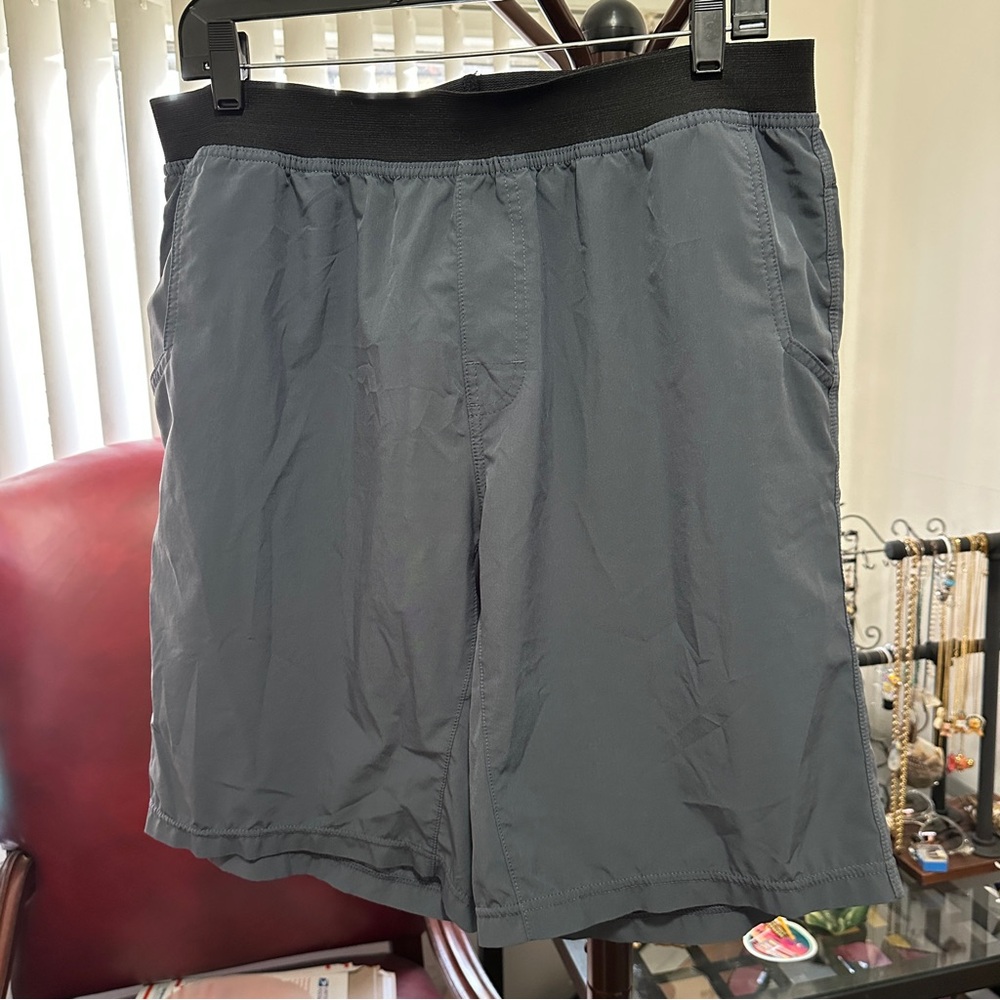 prAna Men’s Gray Breathe Athletic Hiking Climbing Shorts Sz L Elastic Waistband